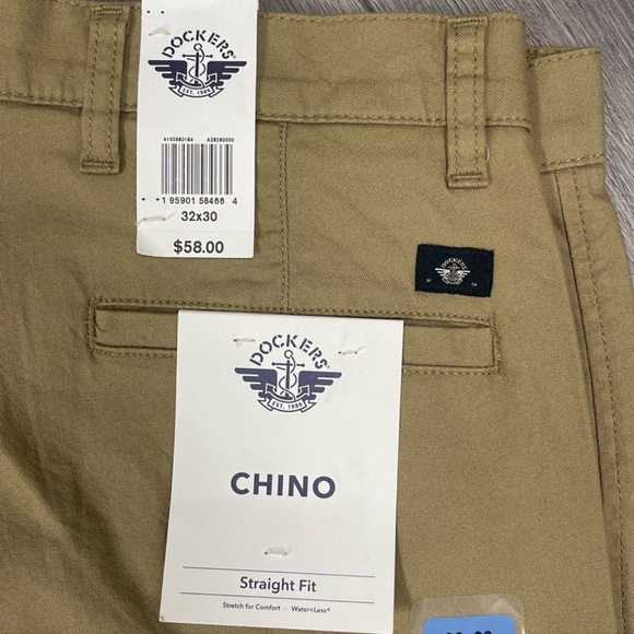 NWT Dockers® Men's Straight Fit Chino Khaki with Stretch for Comfort, 32x30 - Picture 3 of 7